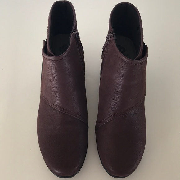 Cloudsteppers by Clarks suede booties size 8M - Picture 3 of 12